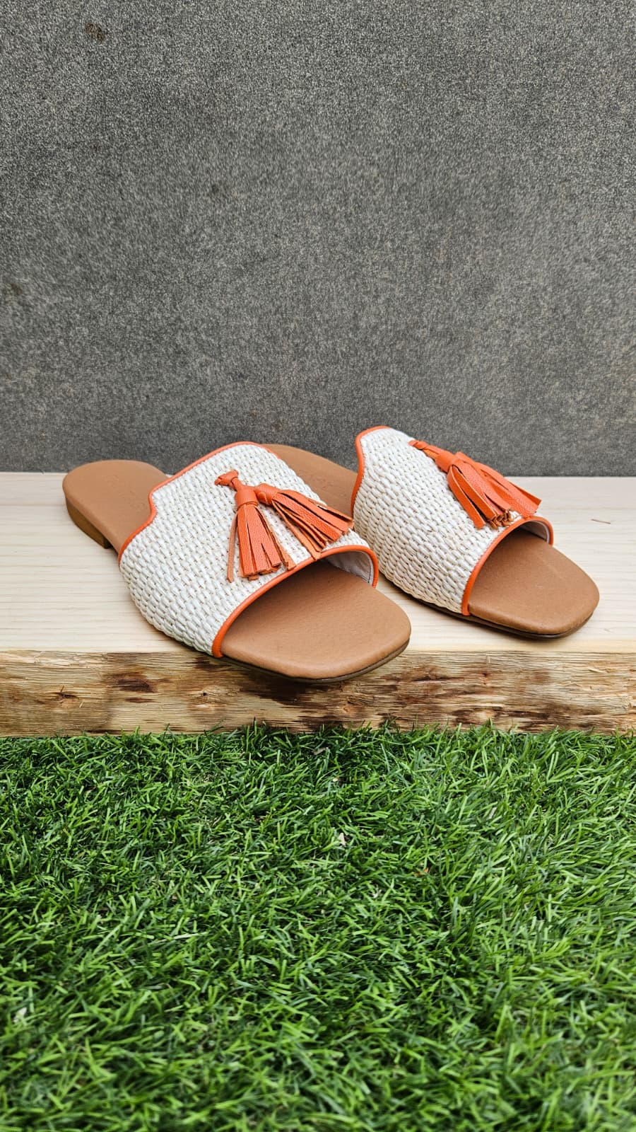 SANDALIA BEIGE-NARANJA