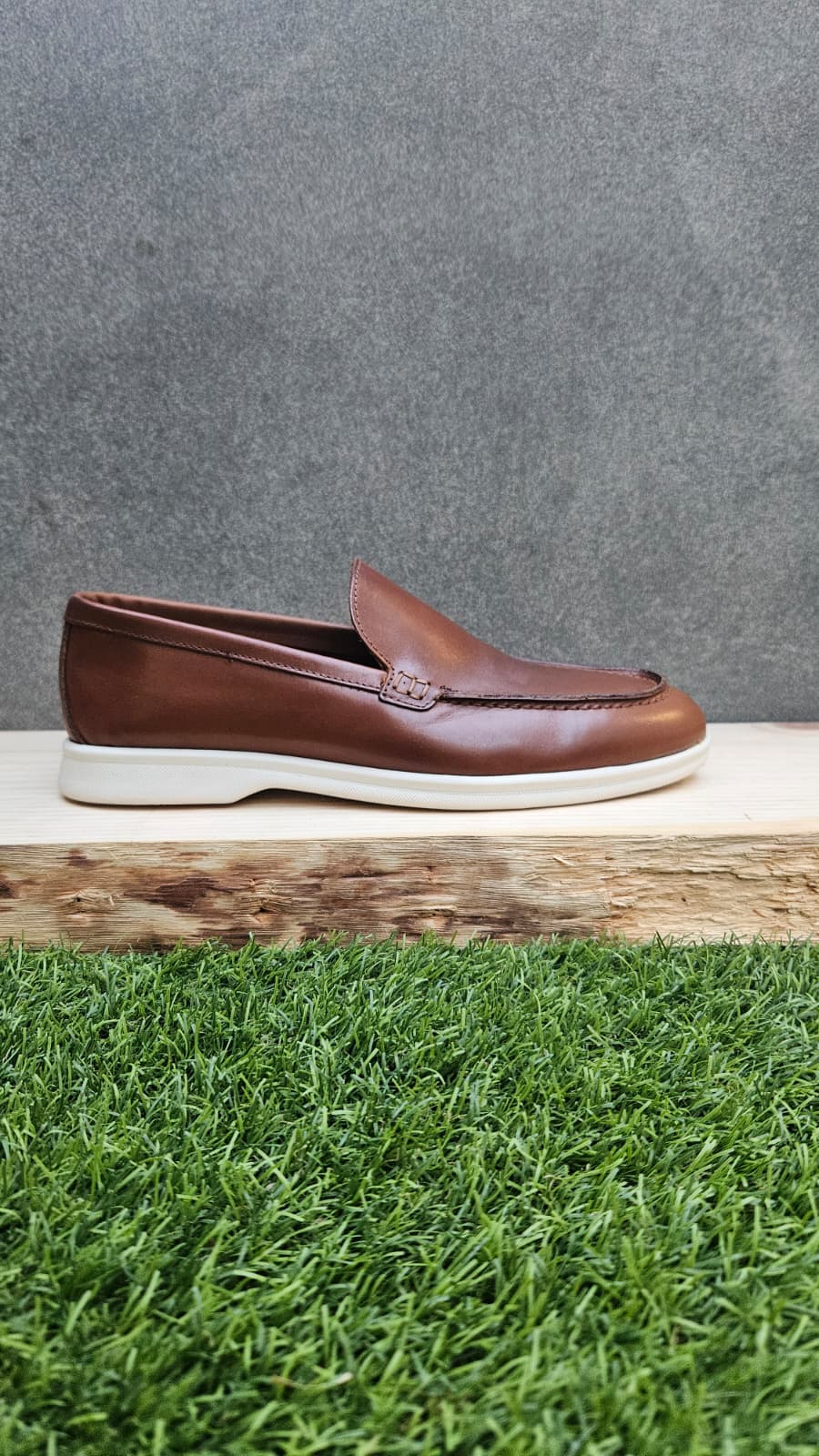 MOCASÍN SLIP-ON MARRÓN DE PIEL